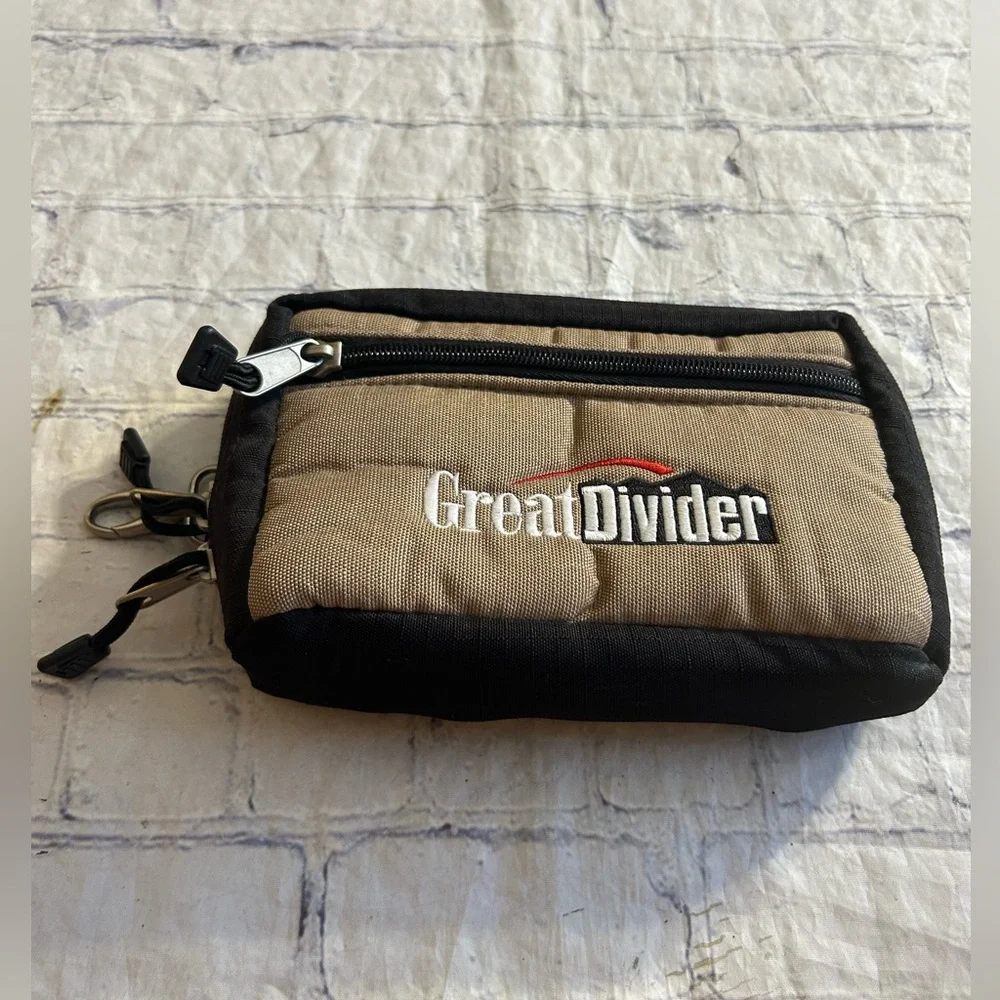 VINTAGE GREAT DIVIDER TAN BLACK POLYESTER CANVAS GOLF BAG STYLE BLACK SOFT LININ